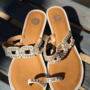 ADORABLE THONG FLOPS